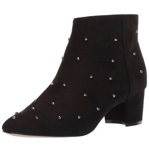 Katy Perry’s ankle boots size 6.5